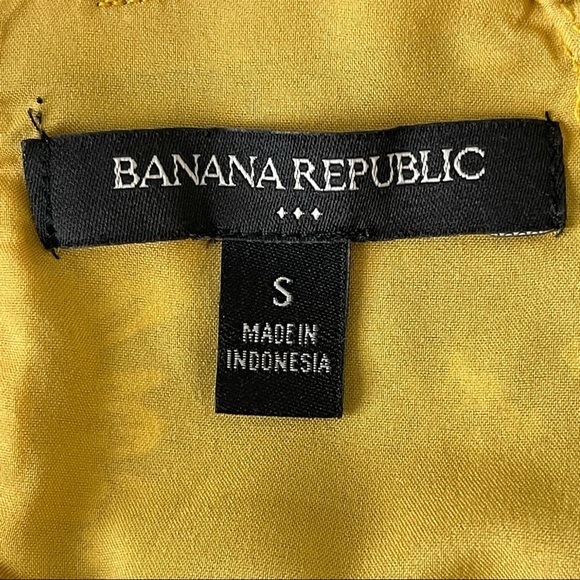 Banana Republic v-neck top with flutter sleeves S - Picture 8 of 10